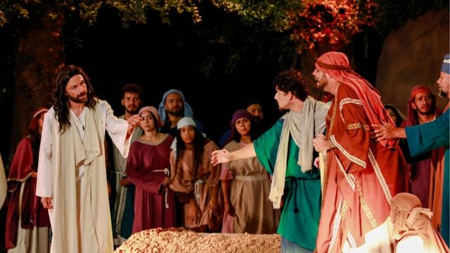 Auto da Paixão de Cristo reúne milhares de pessoas e reforça inclusão social em MT